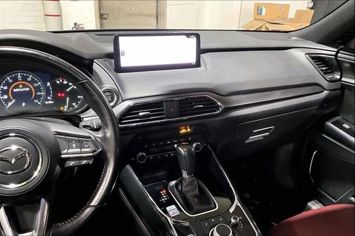 2022 Mazda CX-9 Carbon Edition