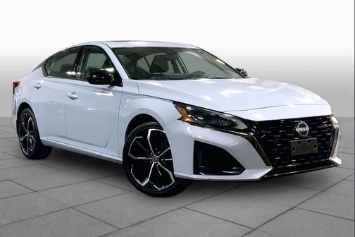 Gray Sky Pearl 2023 Nissan Altima SR Intelligent AWD