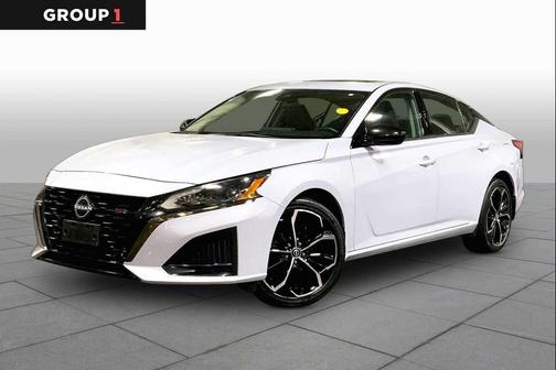 Gray Sky Pearl 2023 Nissan Altima SR Intelligent AWD