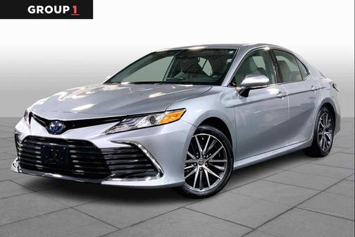 2024 Toyota Camry Hybrid XLE