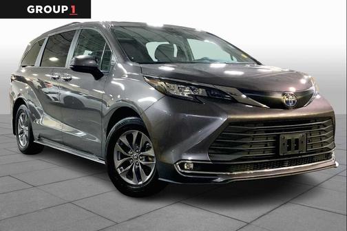 2023 Toyota Sienna XLE 7 Passenger