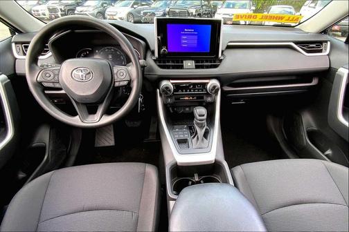 2025 Toyota RAV4 LE