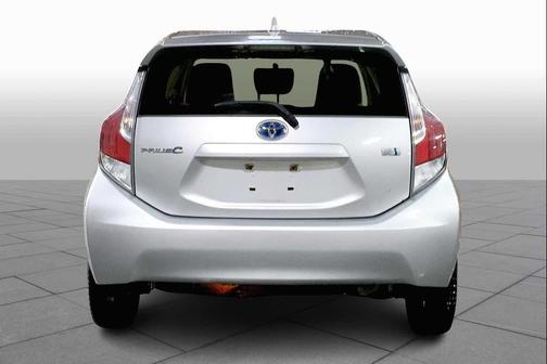 2015 Toyota Prius c One