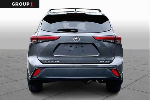 Magnetic Gray Metallic 2023 Toyota Highlander XLE