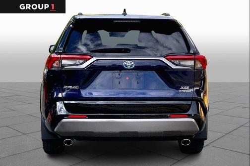 2020 Toyota RAV4 Hybrid SE