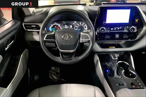 2024 Toyota Highlander Hybrid XLE