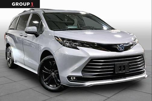 Cement 2024 Toyota Sienna Woodland Edition