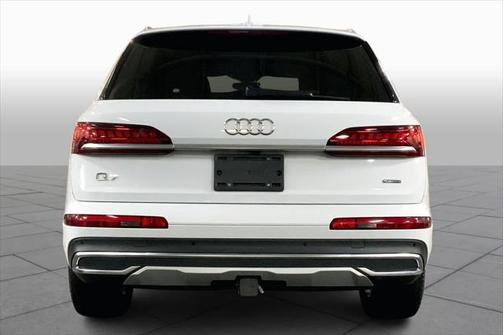 2021 Audi Q7 45 Premium Plus