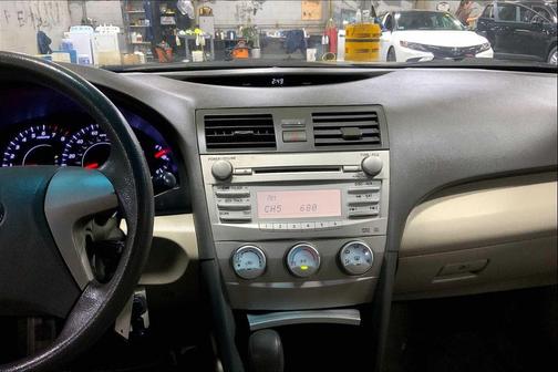 2010 Toyota Camry LE