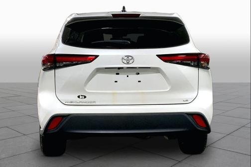 Wind Chill Pearl 2023 Toyota Highlander LE