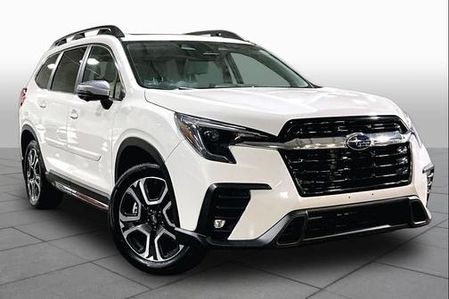 Crystal White Pearl 2023 Subaru Ascent Limited 7-Passenger