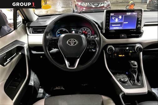 2022 Toyota RAV4 Hybrid XLE