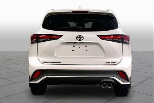 Wind Chill Pearl 2023 Toyota Highlander XSE