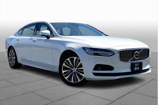 2022 Volvo S90 B6 Momentum