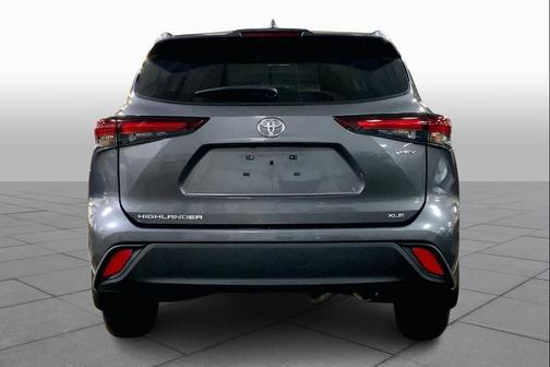 2025 Toyota Highlander Hybrid XLE