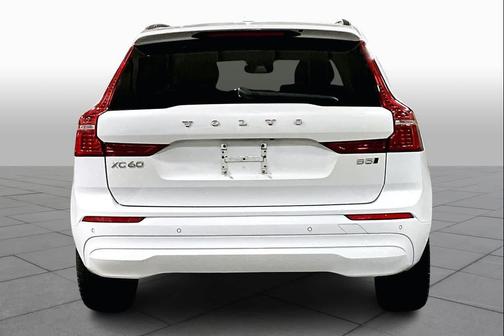 2022 Volvo XC60 B5 Momentum