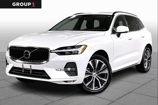2022 Volvo XC60 B5 Momentum
