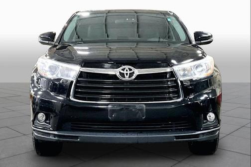 Midnight Black Metallic 2016 Toyota Highlander LE Plus