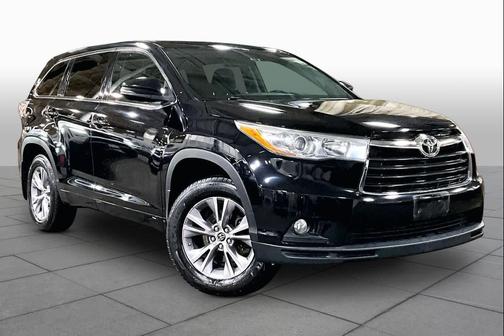 Midnight Black Metallic 2016 Toyota Highlander LE Plus
