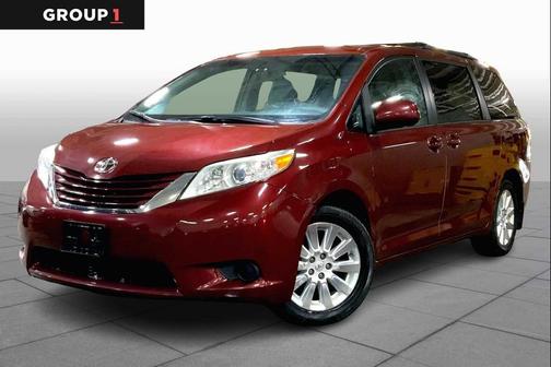2016 Toyota Sienna LE