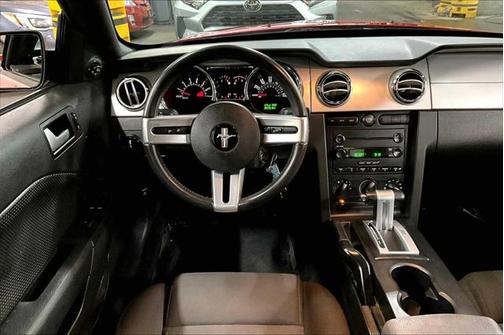 2006 Ford Mustang Base