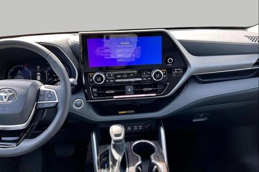 Black 2026 Toyota Highlander Hybrid Limited