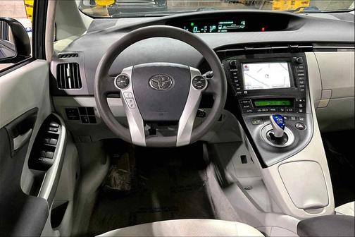 2010 Toyota Prius III