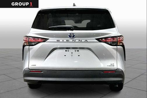 2021 Toyota Sienna LE