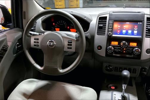 2020 Nissan Frontier SV