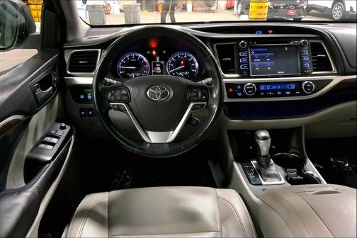 2016 Toyota Highlander Limited Platinum