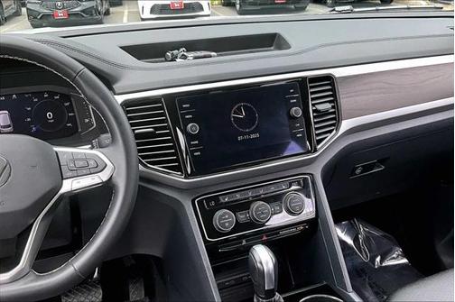 2023 Volkswagen Atlas 2.0T SE w/Technology 4MOTION