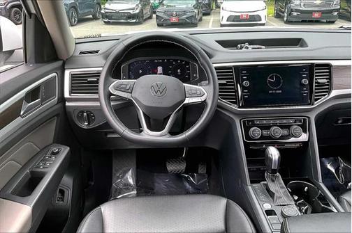 2023 Volkswagen Atlas 2.0T SE w/Technology 4MOTION
