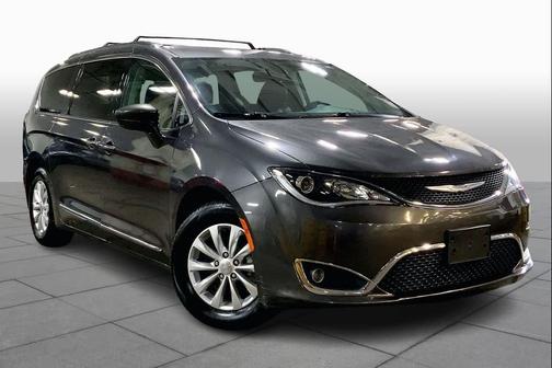 2018 Chrysler Pacifica Touring-L