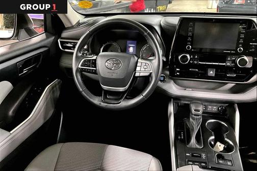 2022 Toyota Highlander LE
