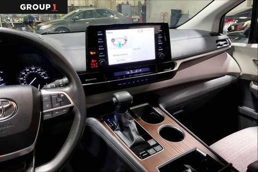 2021 Toyota Sienna LE