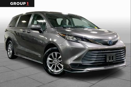 2021 Toyota Sienna LE