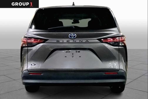 2021 Toyota Sienna LE
