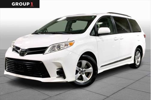 2018 Toyota Sienna LE