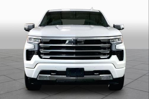 Iridescent Pearl Tricoat 2024 Chevrolet Silverado 1500 High Country