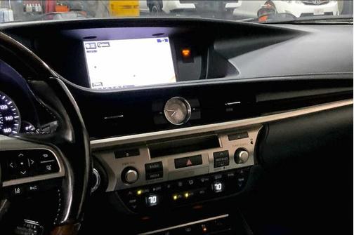 2016 Lexus ES 300h Base