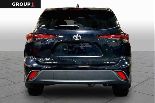 Midnight Black Metallic 2024 Toyota Highlander XLE