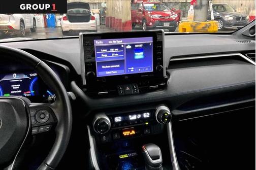 2022 Toyota RAV4 Hybrid SE