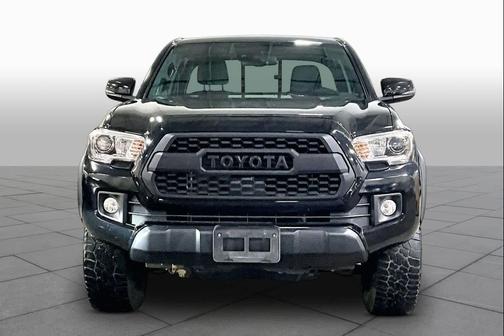 Midnight Black Metallic 2019 Toyota Tacoma TRD Off Road