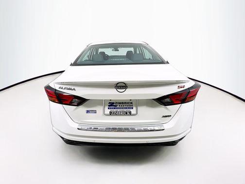 2023 Nissan Altima SR Intelligent AWD
