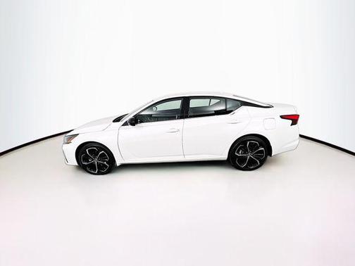 2023 Nissan Altima SR Intelligent AWD