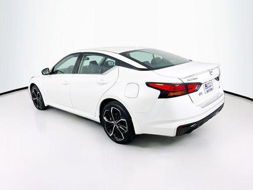 2023 Nissan Altima SR Intelligent AWD