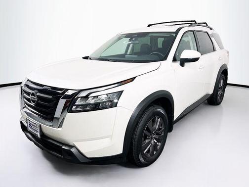 2023 Nissan Pathfinder SV 4WD