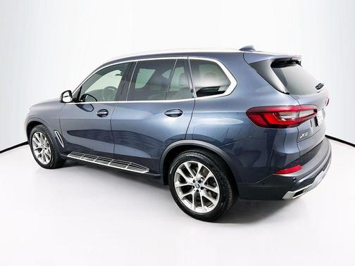 Arctic Grey Metallic 2022 BMW X5 xDrive40i