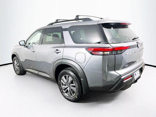 2025 Nissan Pathfinder SV 4WD