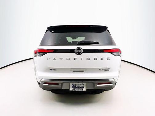 2025 Nissan Pathfinder Platinum 4WD